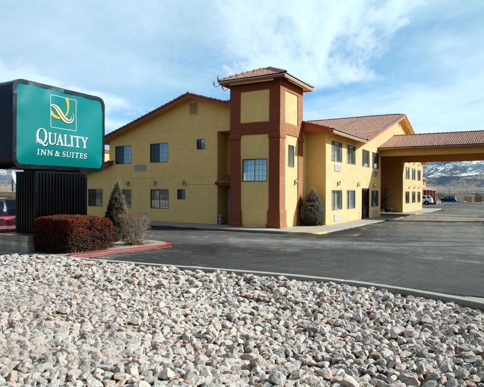 Quality Inn & Suites Grants - I-40 Екстер'єр фото