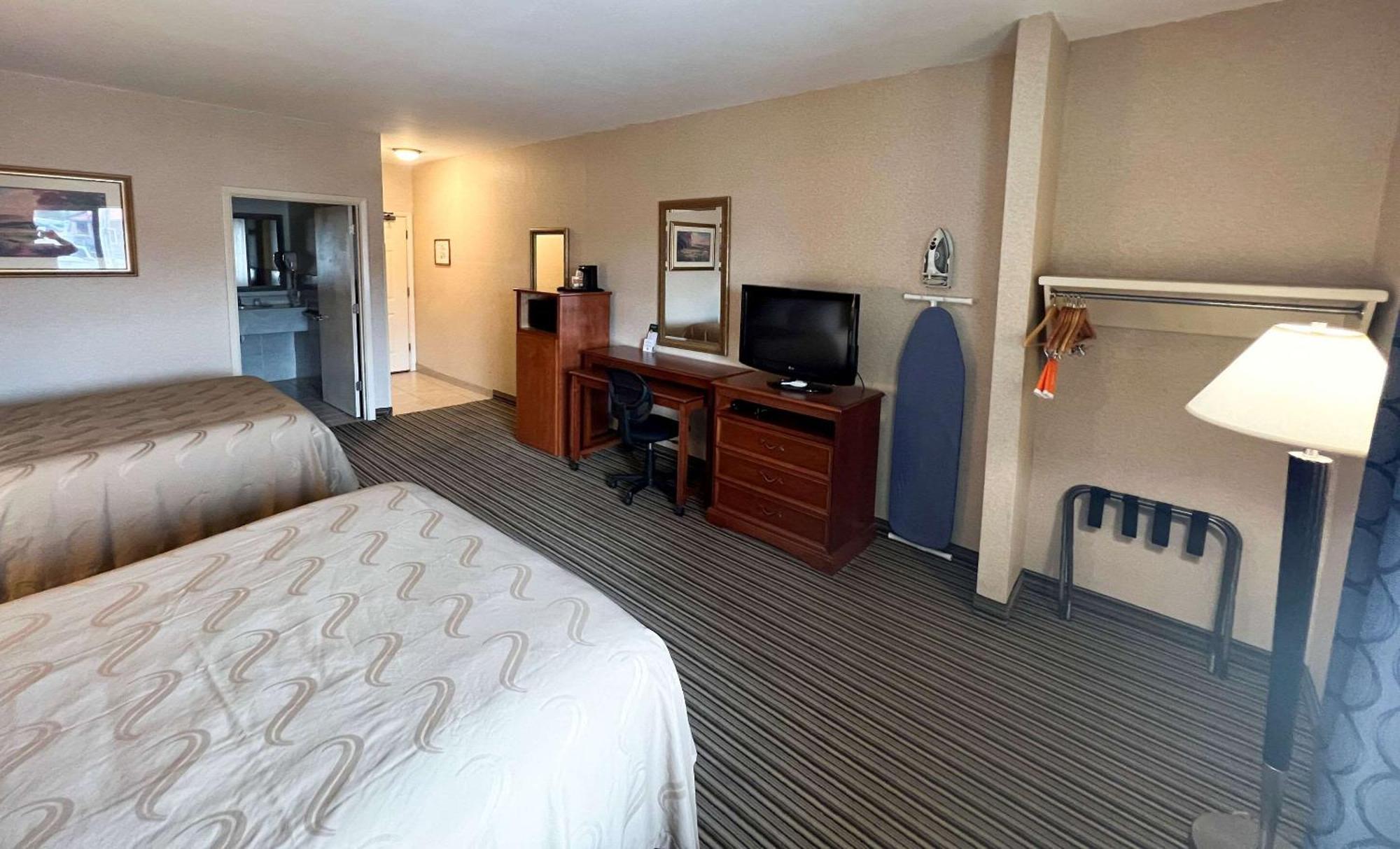 Quality Inn & Suites Grants - I-40 Екстер'єр фото