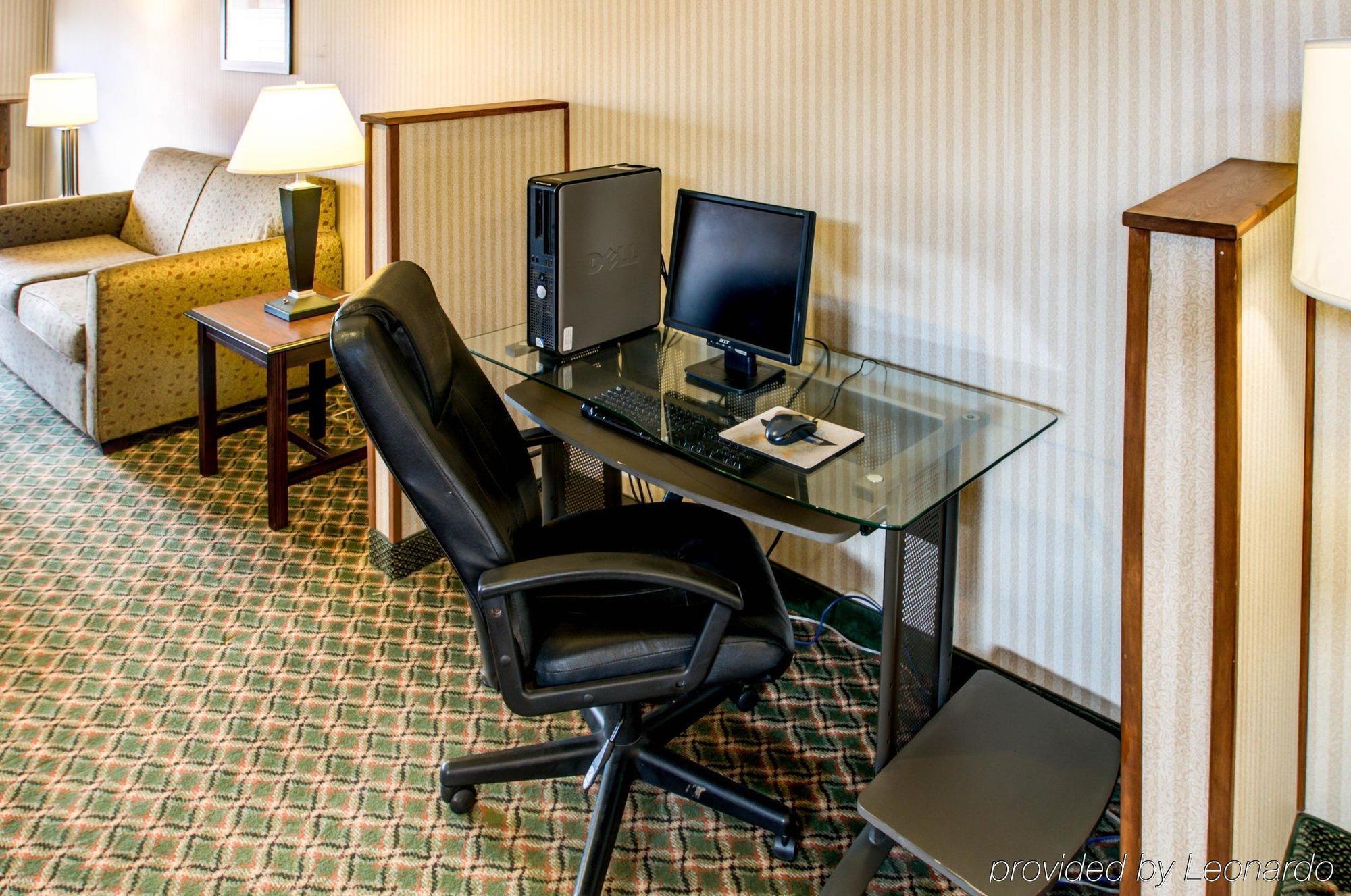Quality Inn & Suites Grants - I-40 Екстер'єр фото